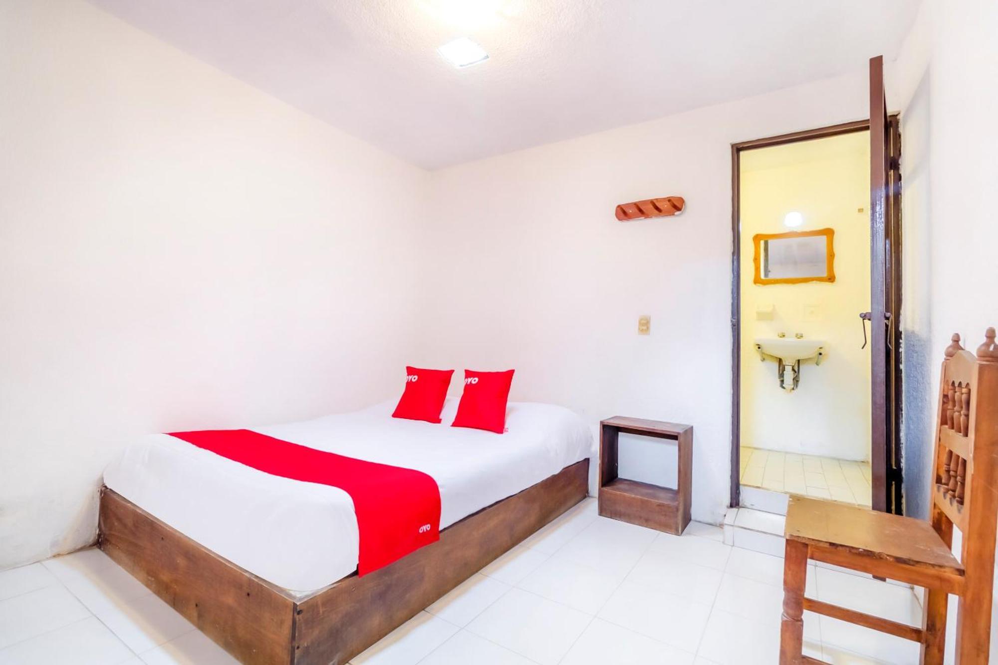 Oyo Hotel La Luna, Templo De Santo Domingo De Guzman San Cristóbal de Las Casas Extérieur photo